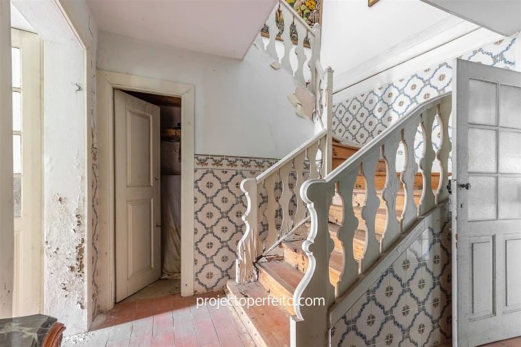 Moradia T8 para Venda em Serzedo e Perosinho Foto 13