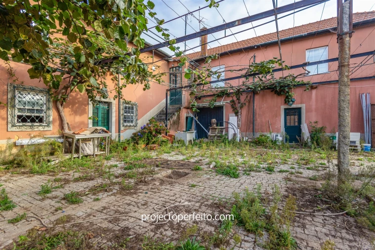 Moradia T8 para Venda em Serzedo e Perosinho Foto 5