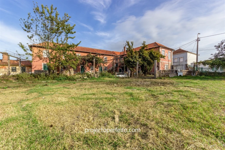 Moradia T8 para Venda em Serzedo e Perosinho Foto 3