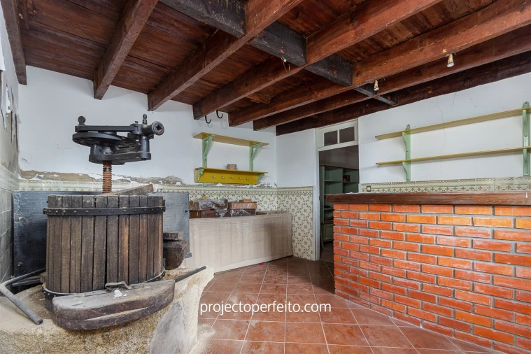 Moradia T8 para Venda em Serzedo e Perosinho Foto 12