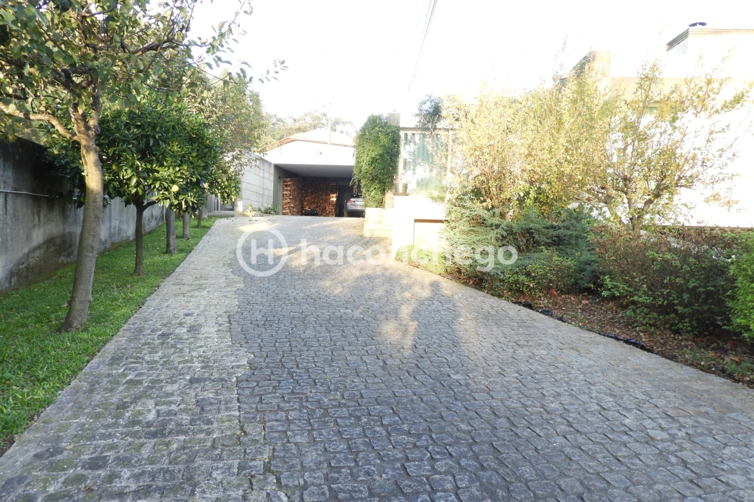 Moradia T4 para Venda em Roriz Foto 10