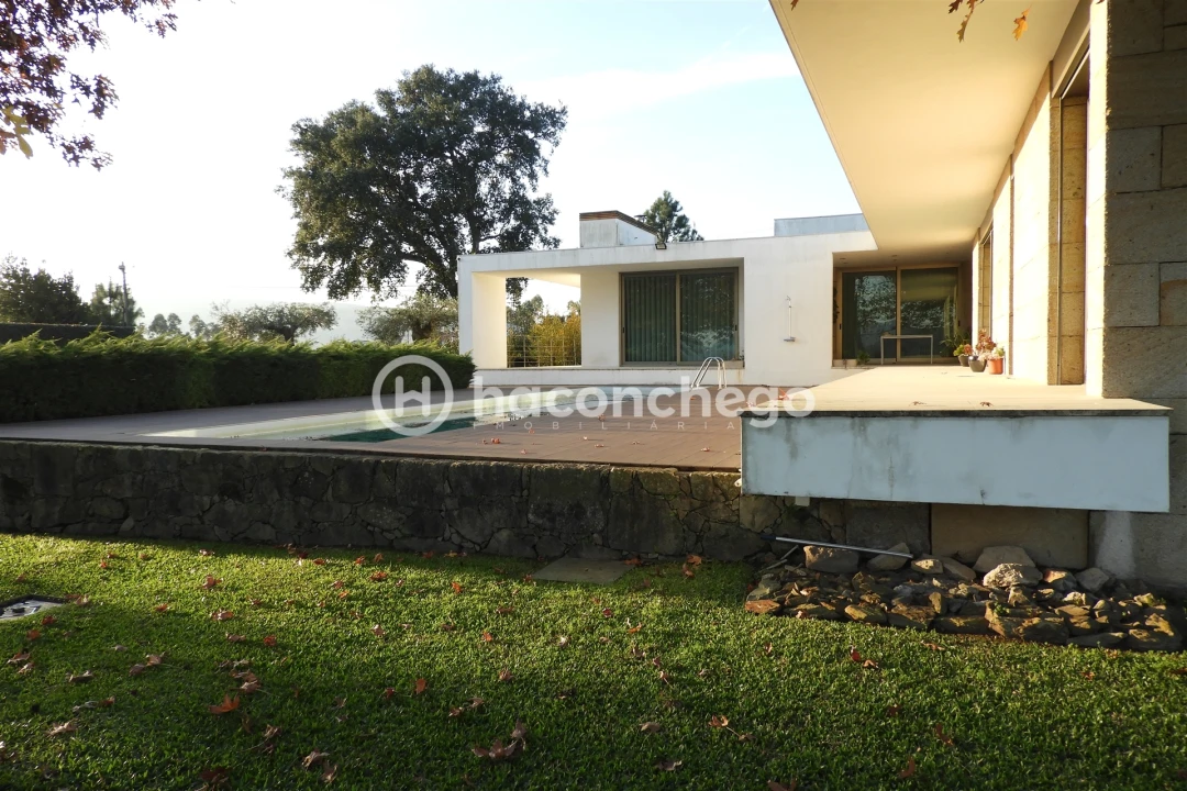 Moradia T4 para Venda em Roriz Foto 12