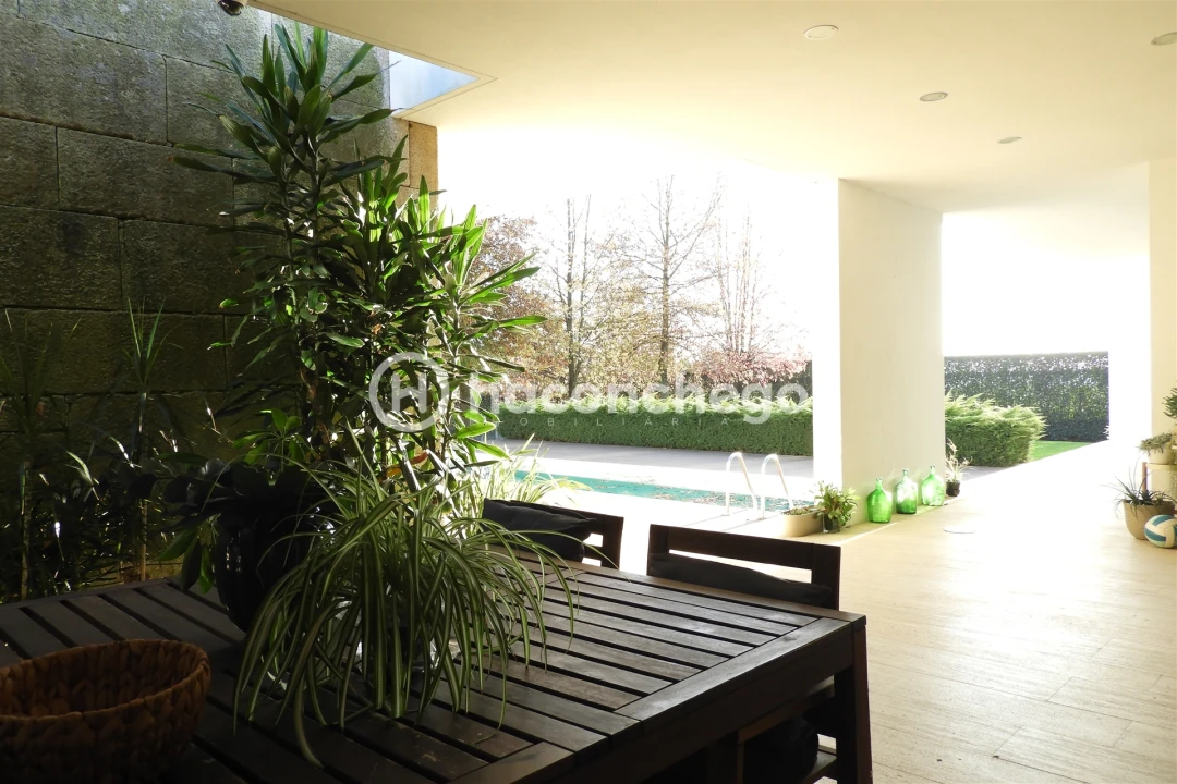 Moradia T4 para Venda em Roriz Foto 24