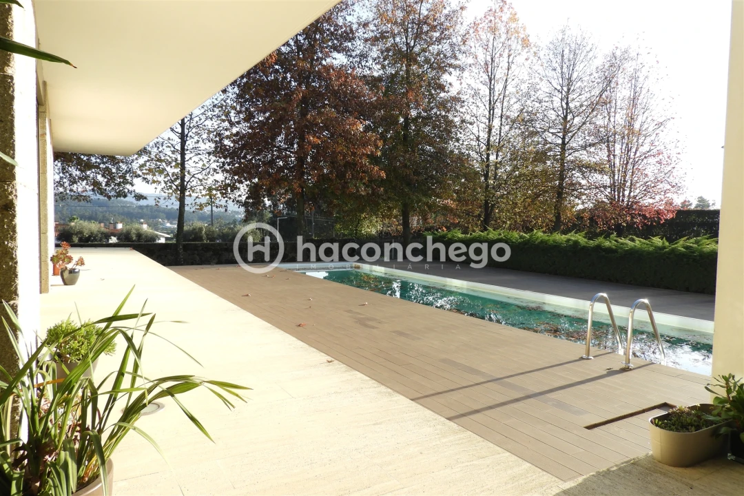 Moradia T4 para Venda em Roriz Foto 21