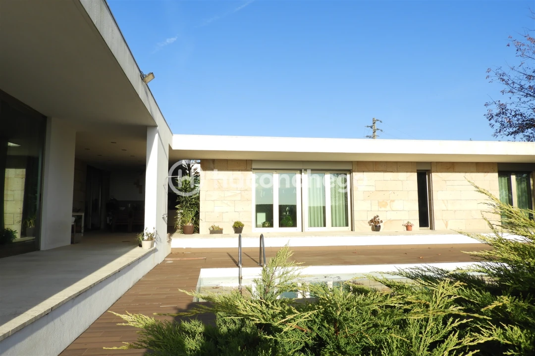 Moradia T4 para Venda em Roriz Foto 20