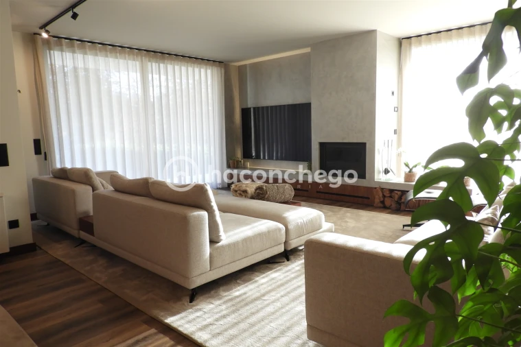 Moradia T4 para Venda em Roriz Foto 36