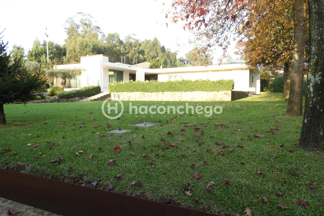 Moradia T4 para Venda em Roriz Foto 2