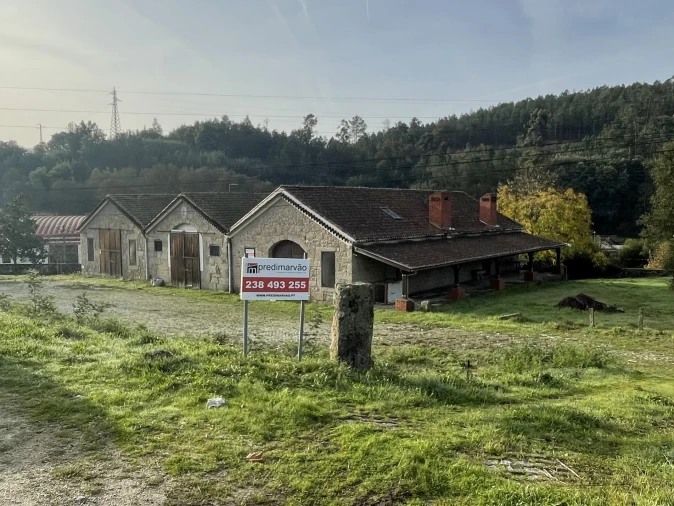 Armazém para Venda em Santa Comba Foto 15