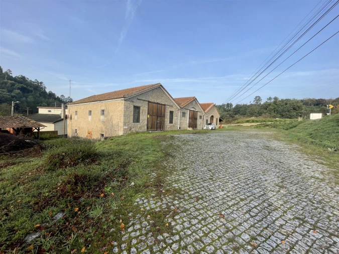 Armazém para Venda em Santa Comba Foto 5