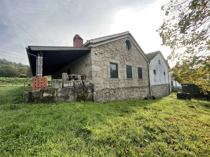 Armazém para Venda em Santa Comba Foto 6