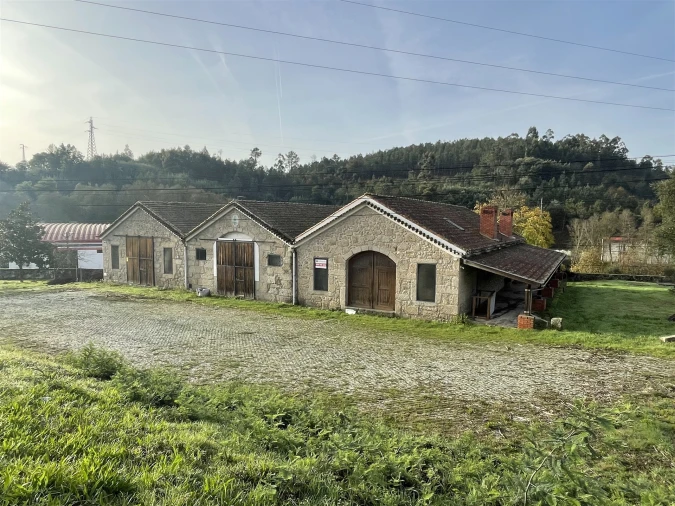 Armazém para Venda em Santa Comba Foto 3