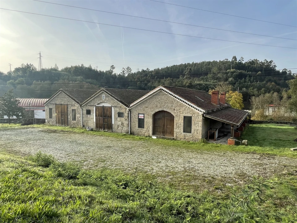 Armazém para Venda em Santa Comba Foto 3