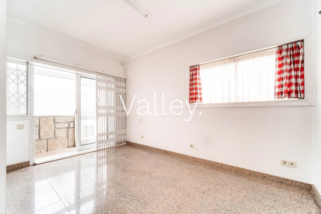 Moradia T5 para Venda em Aldoar, Foz do Douro e Nevogilde Foto 15