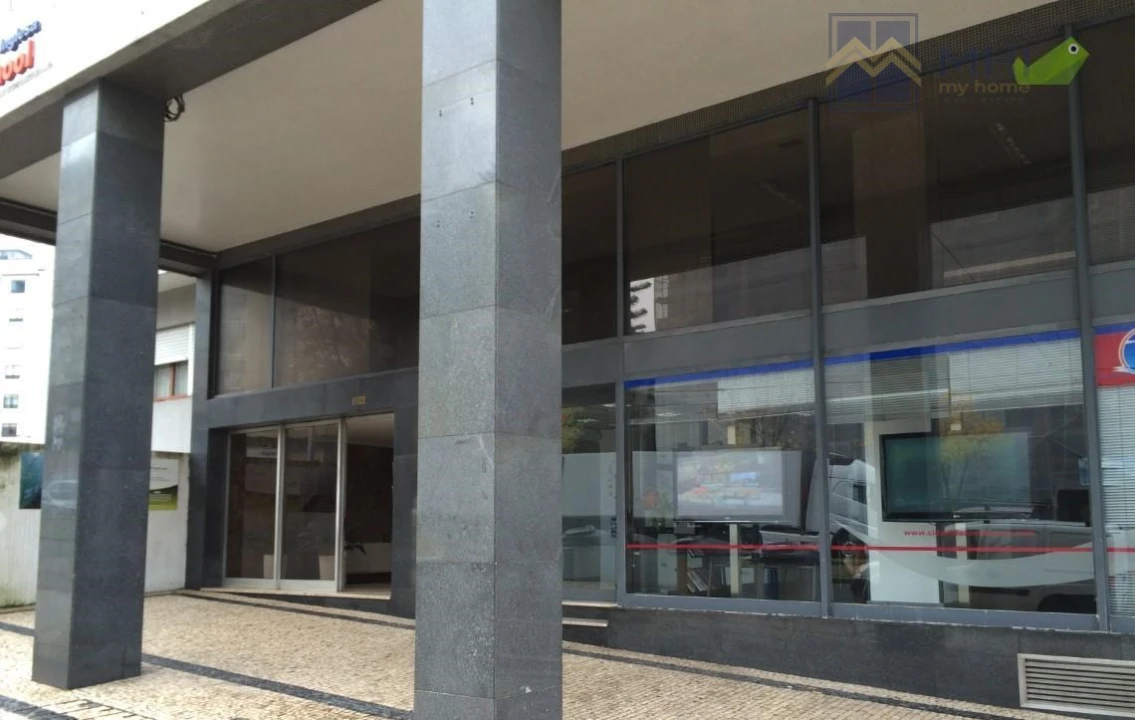 Escritório para Venda em Mafamude e Vilar do Paraíso Foto 3