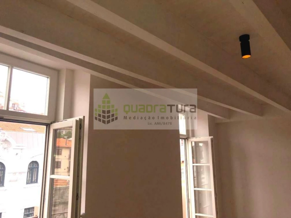 Apartamento T4 para Venda em Cedofeita, Santo Ildefonso, Sé, Miragaia, São Nicolau e Vitória Foto 6