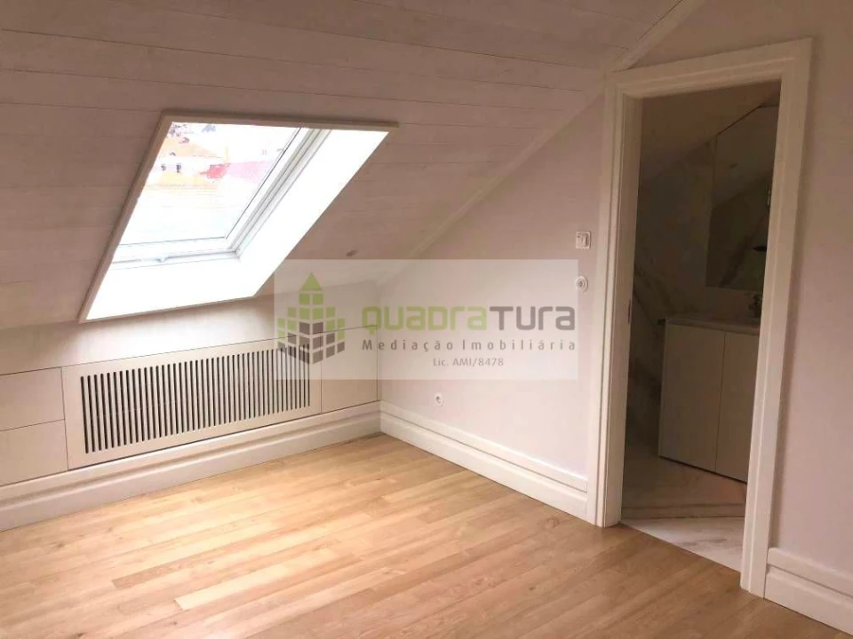 Apartamento T4 para Venda em Cedofeita, Santo Ildefonso, Sé, Miragaia, São Nicolau e Vitória Foto 14