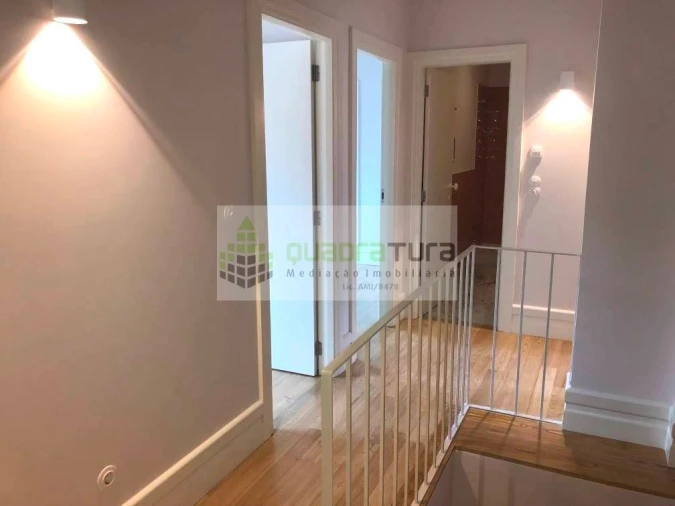 Apartamento T4 para Venda em Cedofeita, Santo Ildefonso, Sé, Miragaia, São Nicolau e Vitória Foto 9