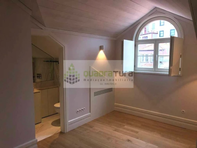 Apartamento T4 para Venda em Cedofeita, Santo Ildefonso, Sé, Miragaia, São Nicolau e Vitória Foto 11