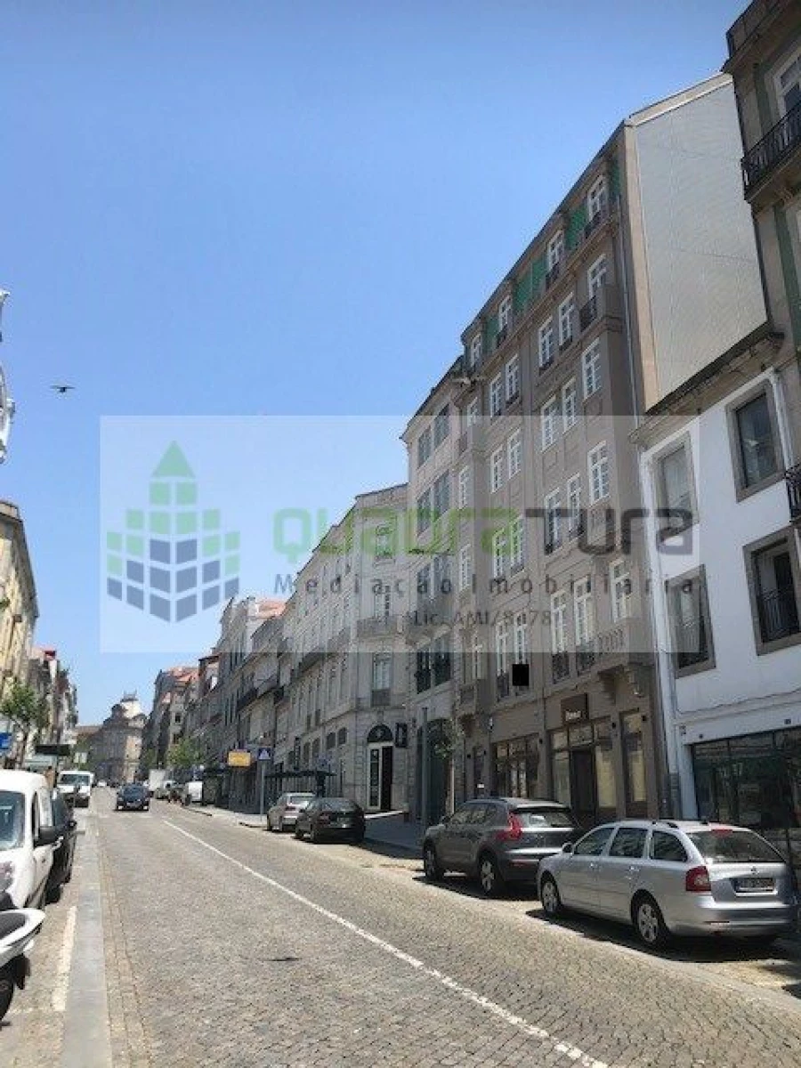 Apartamento T4 para Venda em Cedofeita, Santo Ildefonso, Sé, Miragaia, São Nicolau e Vitória Foto 17