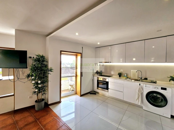 Apartamento T4 para Venda em Bonfim Foto 3