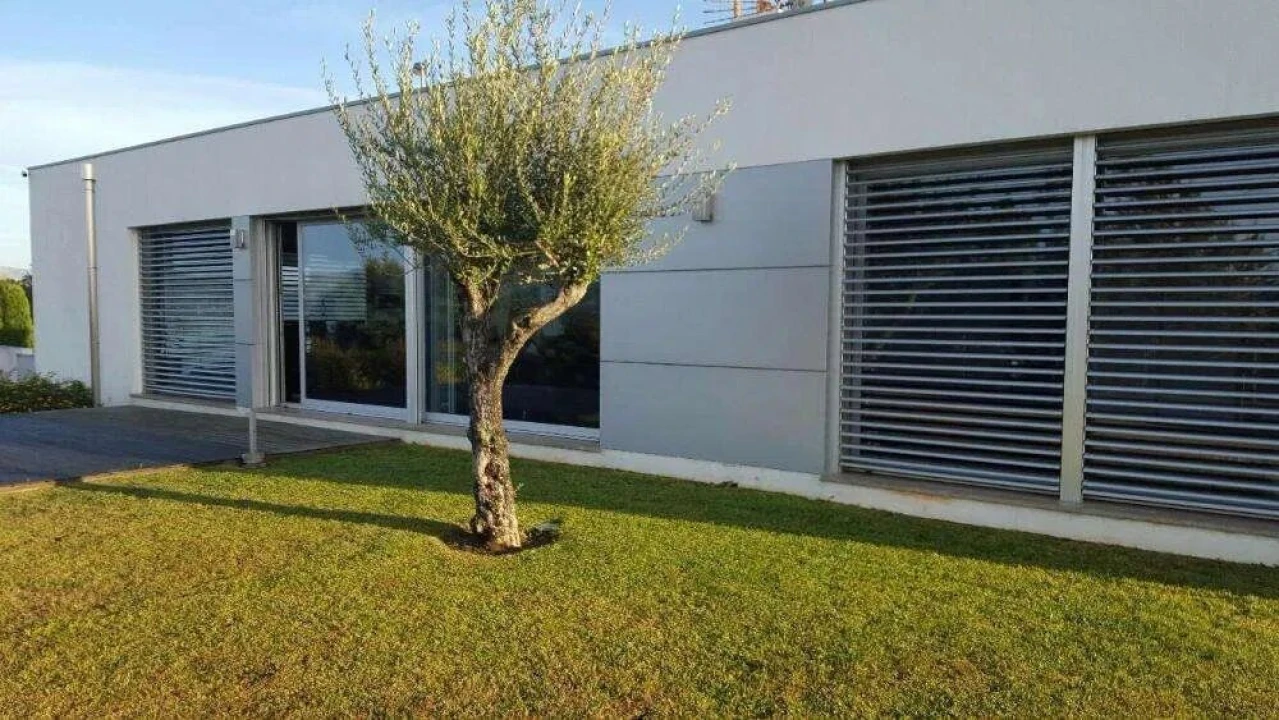 Moradia T3 para Venda em Fonte Arcada e Oliveira Foto 5