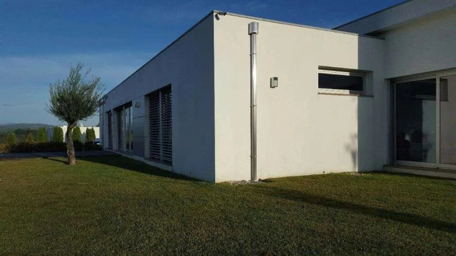 Moradia T3 para Venda em Fonte Arcada e Oliveira Foto 4