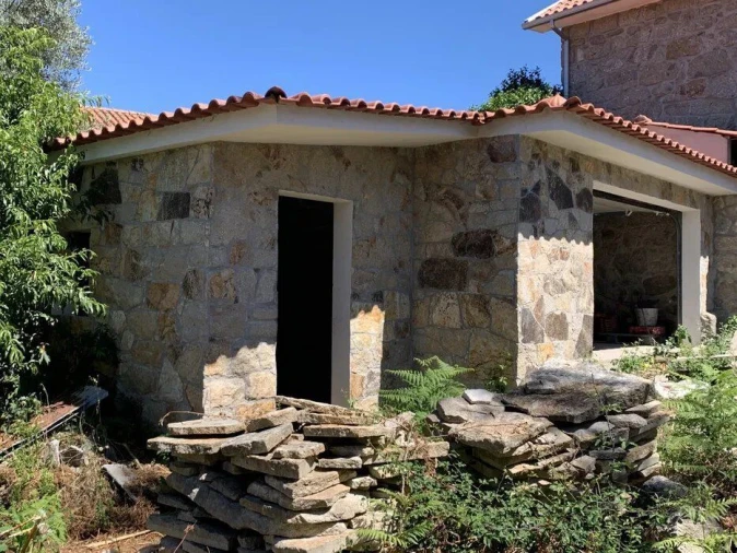 Moradia T4 para Venda em Vila Verde Foto 4