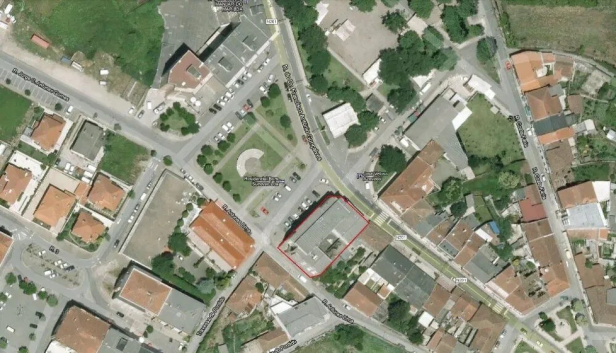 Negócio para Venda em Vila de Prado Foto 2