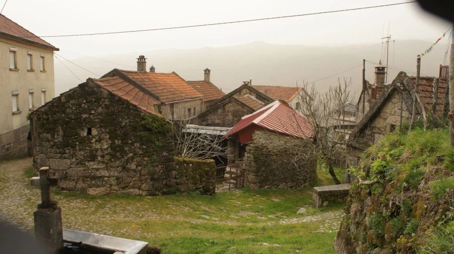 Moradia para Venda em Castro Laboreiro e Lamas de Mouro Foto 2
