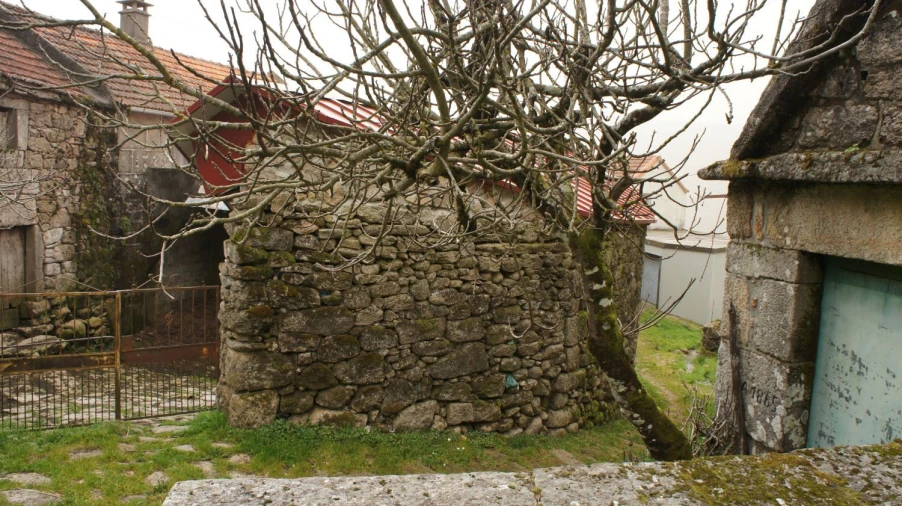 Moradia para Venda em Castro Laboreiro e Lamas de Mouro Foto 3