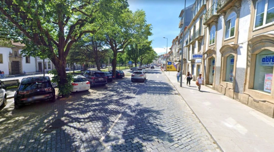 Negócio para Venda em Braga (São José de São Lázaro e São João do Souto) Foto 2