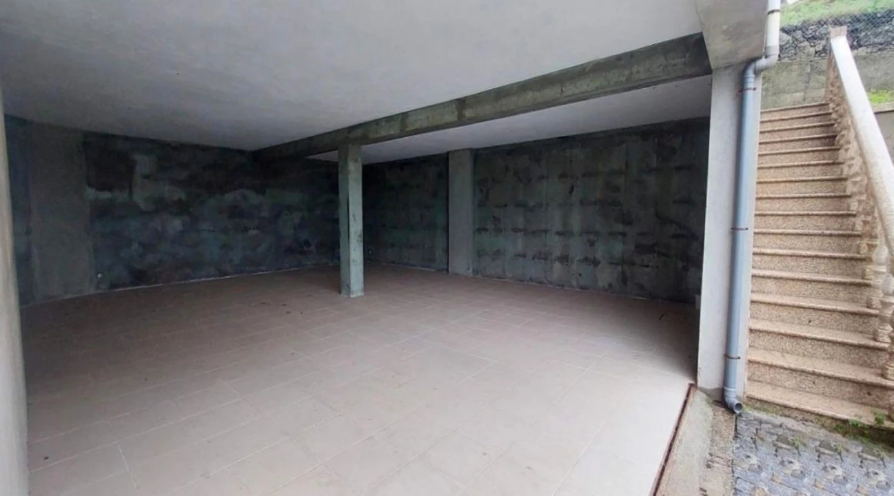 Moradia T4 para Venda em Martim Foto 11