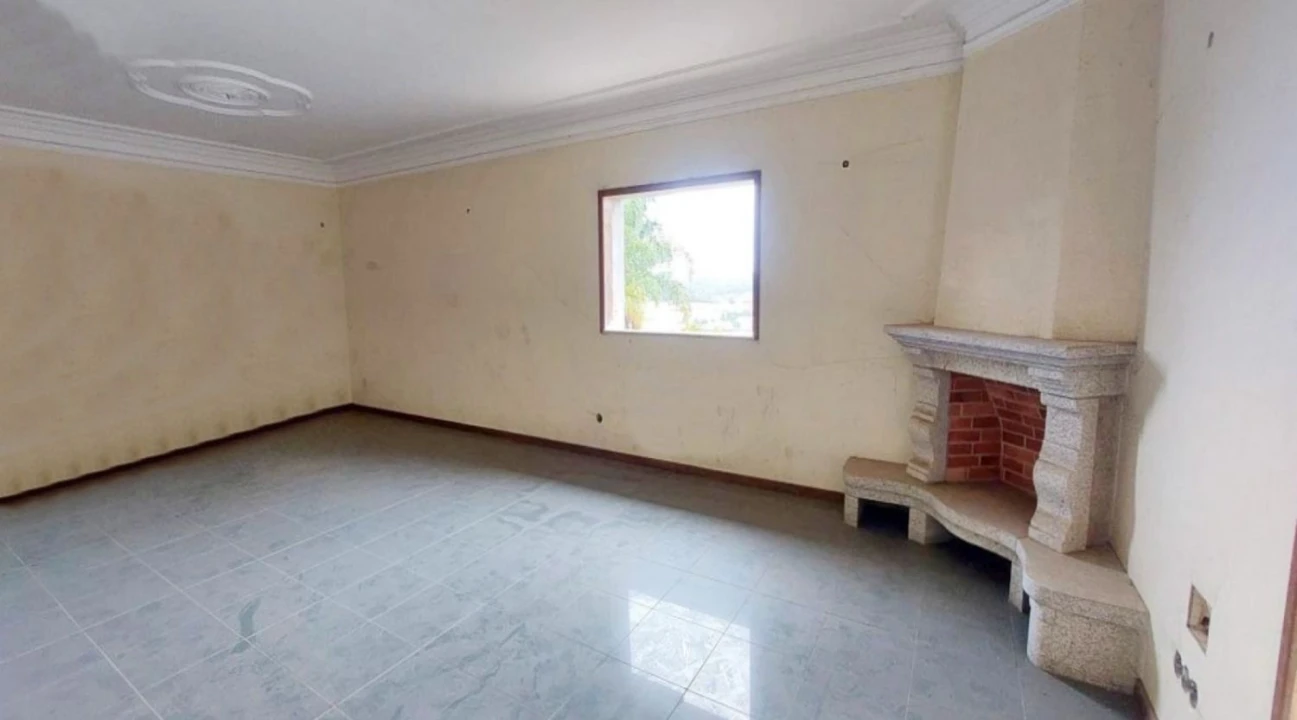 Moradia T4 para Venda em Martim Foto 12