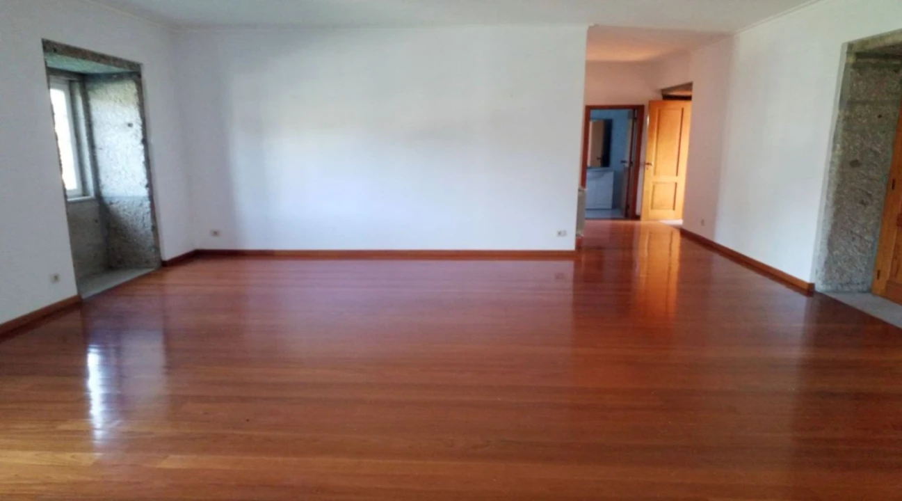 Moradia T5 para Venda em Amares e Figueiredo Foto 23