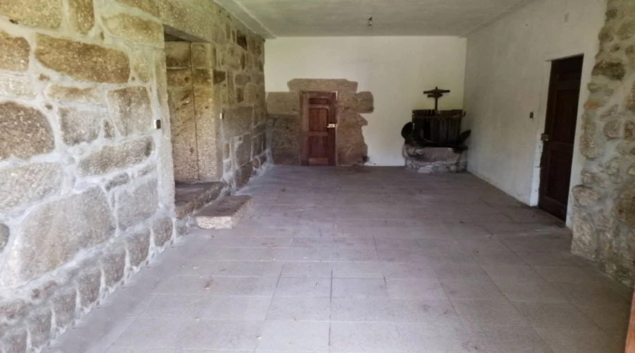 Moradia T5 para Venda em Amares e Figueiredo Foto 29