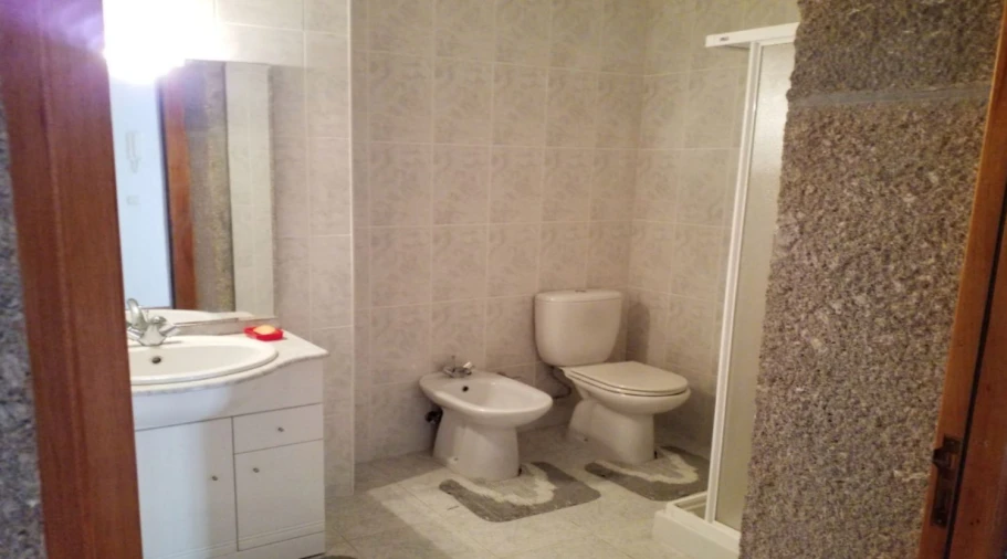 Moradia T5 para Venda em Amares e Figueiredo Foto 36