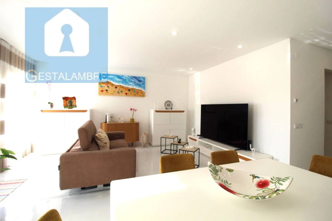 Moradia T4 para Venda em Ferreiras Foto 14