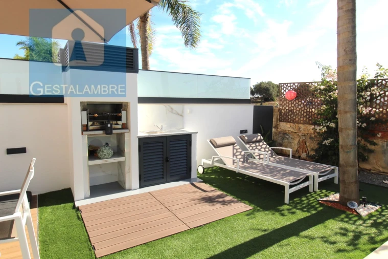 Moradia T4 para Venda em Ferreiras Foto 9