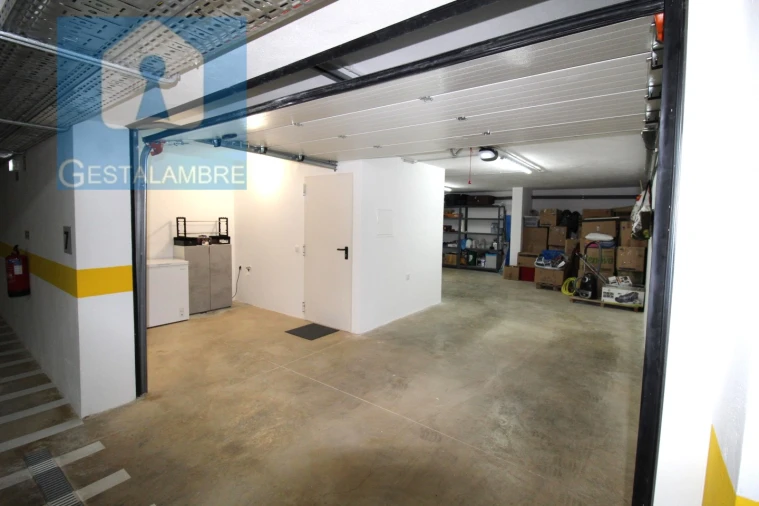 Moradia T4 para Venda em Ferreiras Foto 41