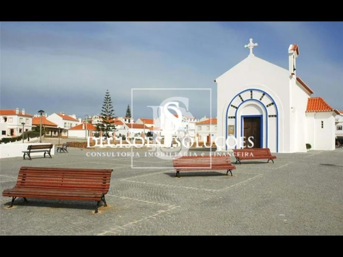 Terreno para Venda em São Teotónio Foto 1