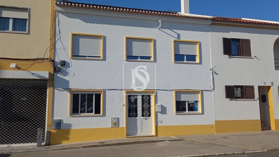 Prédio para Venda em Sines Foto 1