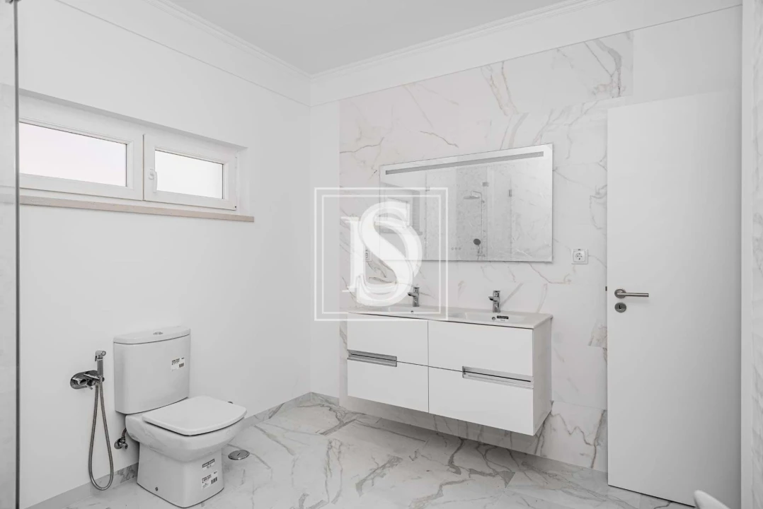 Moradia T4 para Venda em Santo Andre Foto 25