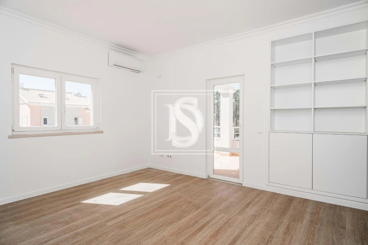 Moradia T4 para Venda em Santo Andre Foto 9