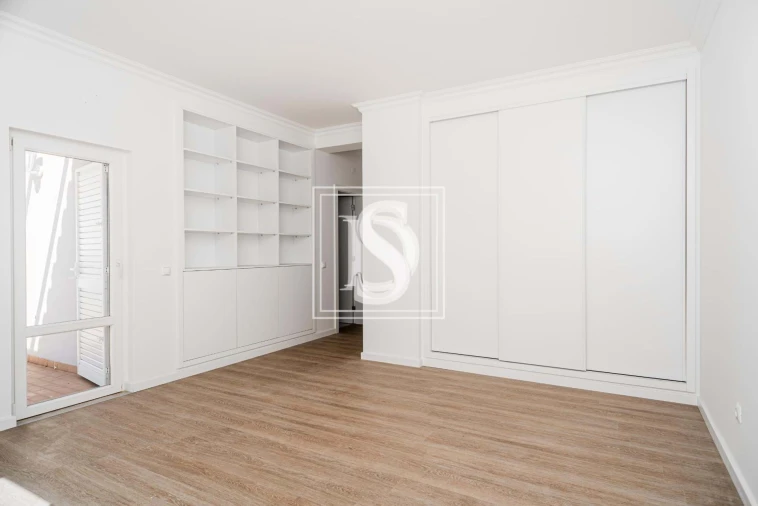 Moradia T4 para Venda em Santo Andre Foto 18