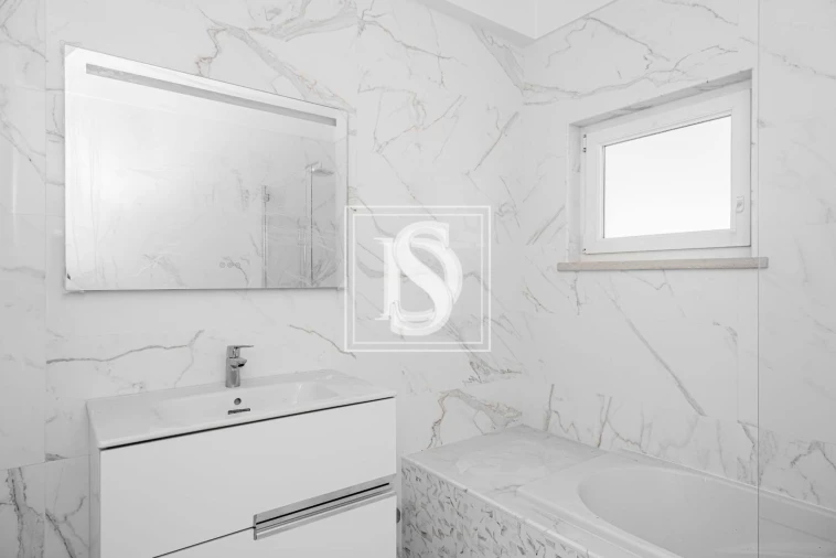 Moradia T4 para Venda em Santo Andre Foto 24