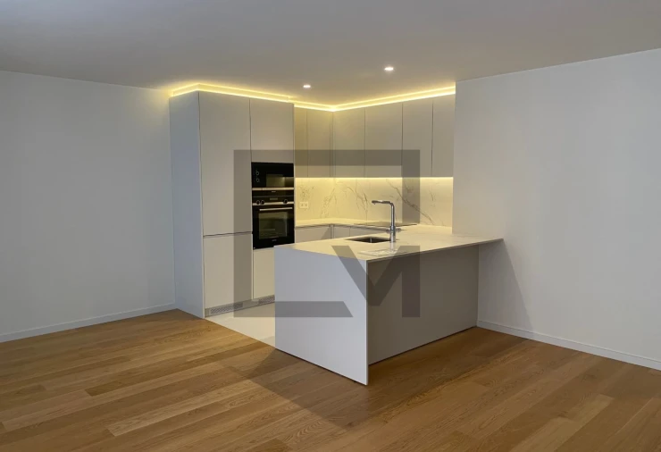 Apartamento T3 para Venda em Santa Marinha e São Pedro da Afurada Foto 2