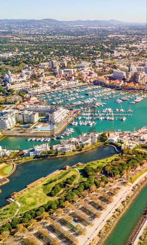 Loja para Venda em Quarteira