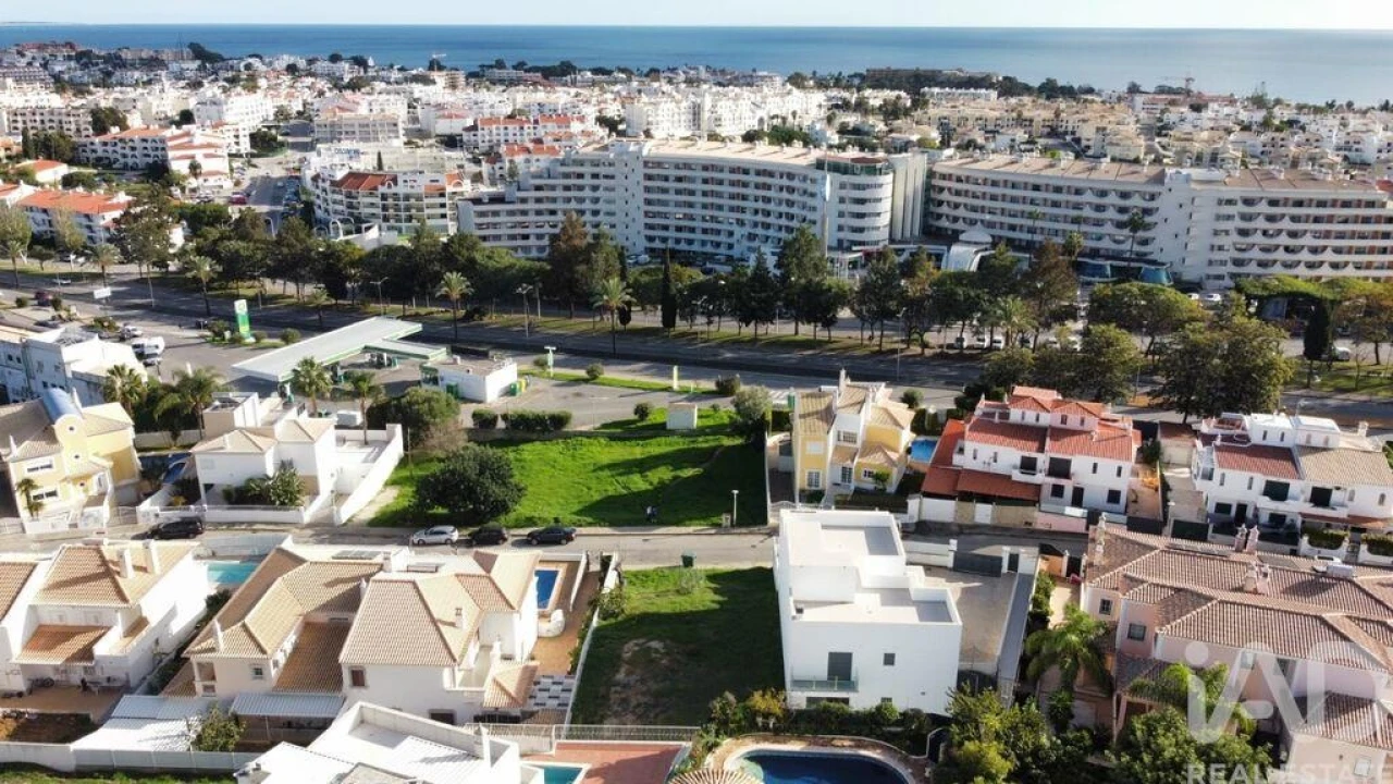 Terreno para Venda em Albufeira e Olhos de Água Foto 5