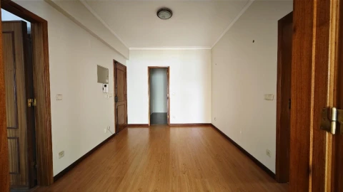 Apartamento T4 para Venda em Santo Antonio dos Olivais