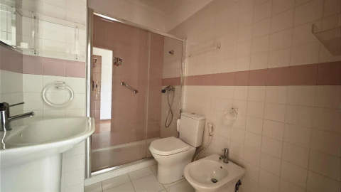 Apartamento T4 para Venda em Santo Antonio dos Olivais